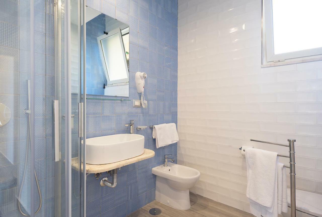 B&B Toledo One Napoli Eksteriør billede